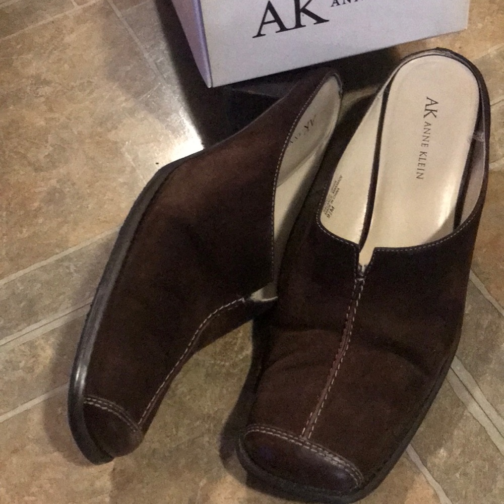 ANNE KLEIN MULES